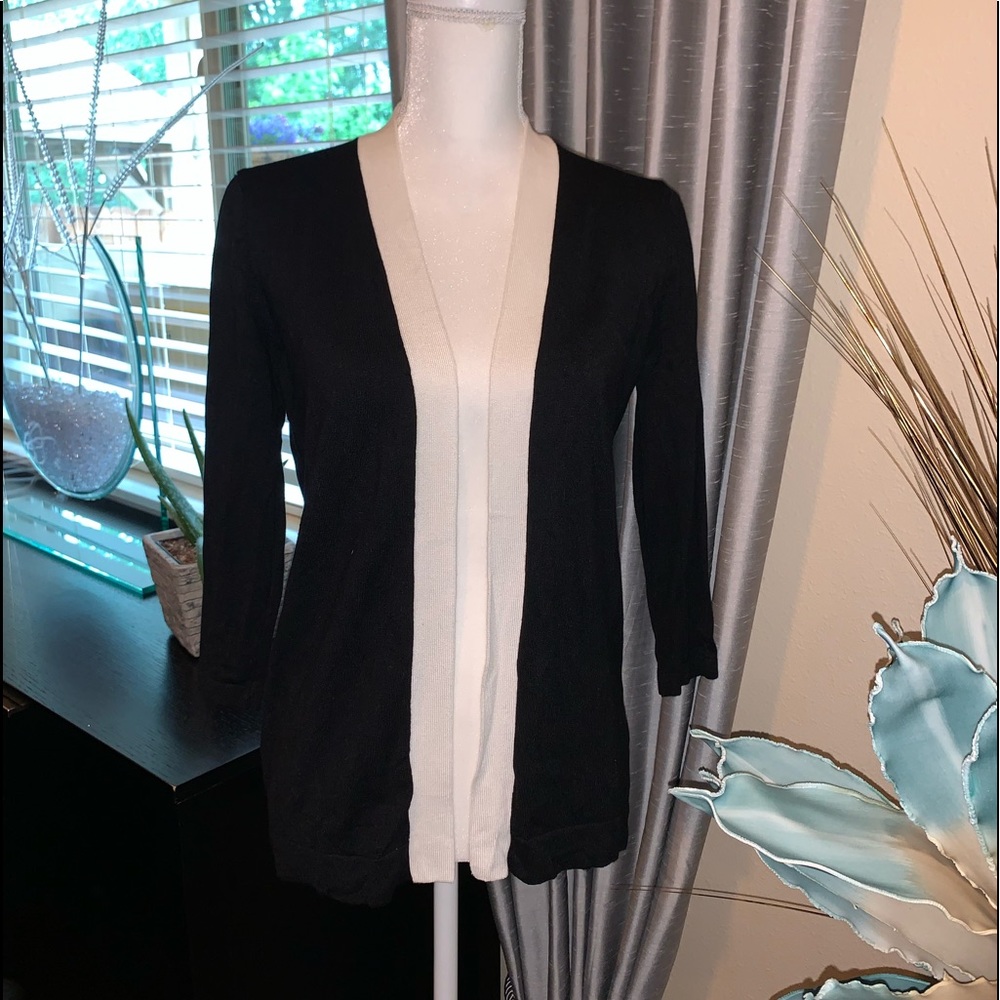 Premise cardigan